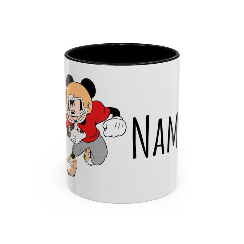 Taza con diseño de Mickey Mouse jugando al fútbol / Taza de café decorativa de 11 oz y 15 oz imagen 1