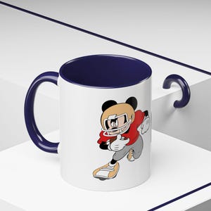 Taza con diseño de Mickey Mouse jugando al fútbol / Taza de café decorativa de 11 oz y 15 oz imagen 12