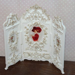 Dollhouse Victorian dressing screen. You choose color 1:12