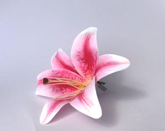 Haarclip met imitatiebloem roze lelie klein