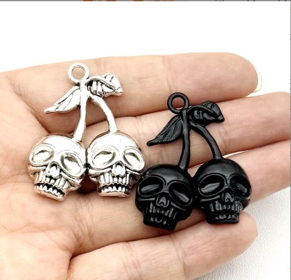 まとめ売り - 10個 40 x 32 mm アンティークシルバー/ブラックスカル 