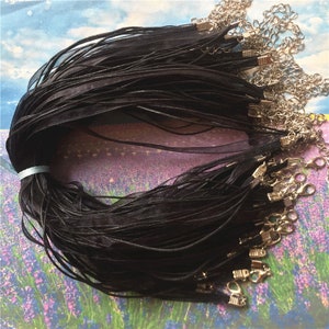 20pcs 7-27 pulgadas ajustable para su elección de cinta de voile negro / cordones de collar de algodón encerado con cierres de langosta y extensor de 2 pulgadas