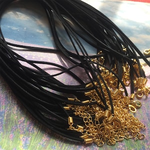 Gouden afwerking - 20pcs 11-25 inch verstelbare zwarte suède lederen ketting koorden met kreeft sluitingen en 2 inch extender