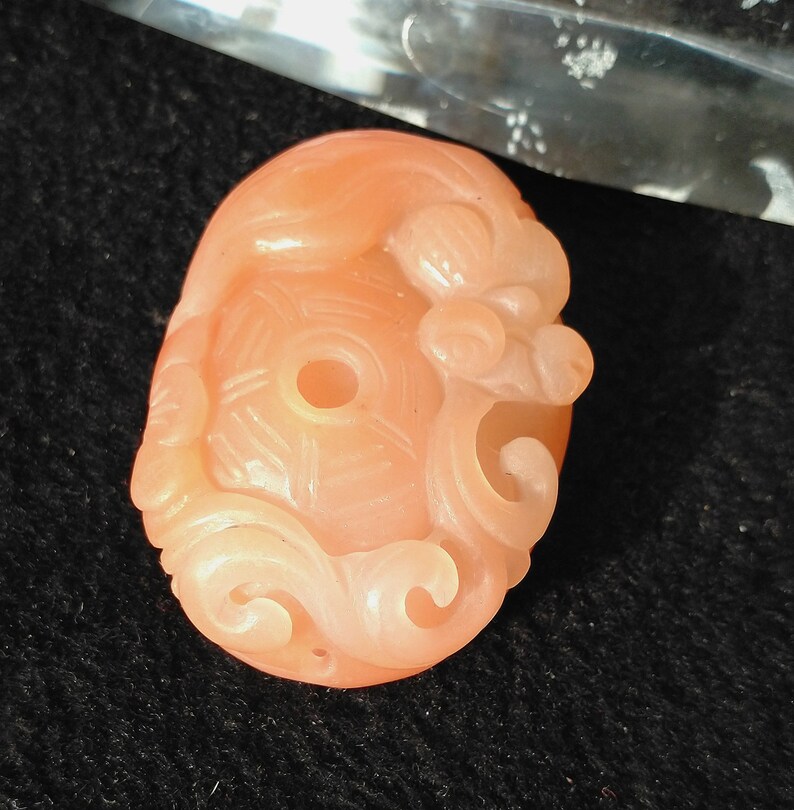 Carved Natural pink jade pendant Head Gemstone Bead Fish goldfish flower jade Cabochon bead oval Huanglong jade amulet pendant Link