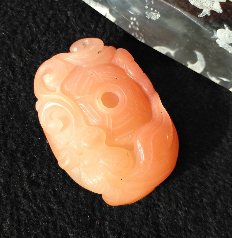 Carved Natural pink jade pendant Head Gemstone Bead Fish goldfish flower jade Cabochon bead oval Huanglong jade amulet pendant Link