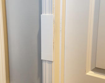 Cat Scratch Door Frame Protector – Paintable Corner Guard, Easy Install Trim Protection