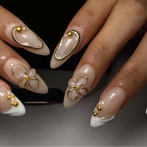 Wedding nails ,3D Lemon Handmade Press on nails ,Stiletto Press On Nails, 3D Gel flower, ombre white color ,Stiletto nails ,Dreamy flower