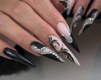 ブラック＆ホワイトの3Dフラワープレスオンネイル｜ロングスティレット