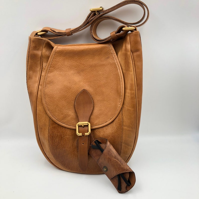 Handmade leather bag DROP in camel tone, shoulder bag image 4
