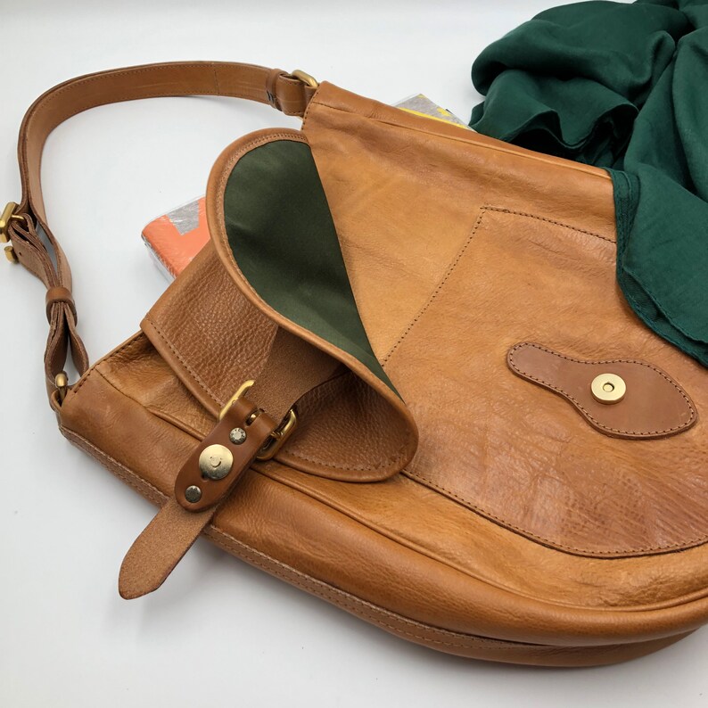 Handmade leather bag DROP in camel tone, shoulder bag image 7