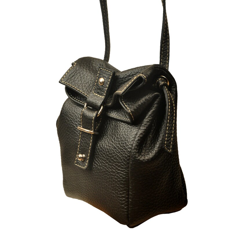 A small leather purse- messenger bag Sugar in Grained Black MA A small leather purse- messenger bag Sugar in Grained Black MA