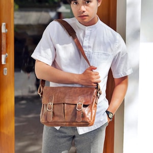 Men&#39;s Vintage Leather Messenger Bag - Crazy Horse Leather Crossbody Work Bag by Kenes Leather