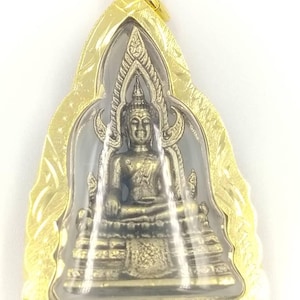Phra Phuttha Chinarat Buddha Amulet Pendant Thai Talisman Gold Frame