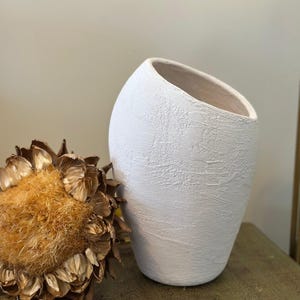 Boho Ceramic Vase White- Cream Special Textured  – Minimalist Natural Clay Decor – Stone Texture Pottery – Modern Rustic Home Decor