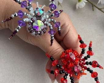 Beaded Spider Brooch, Gothic Bug Brooch Gift, Beaded Insect Accessory, Insect Brooch for Jacket, Hat or Costume, Handmade Beadwork Jewelry
