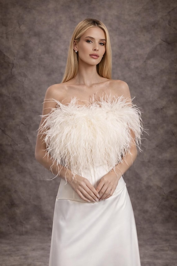 white feather corset dress Top * Strapless Bridal Corset * Elegant Feather Bustier * Wedding Corset Top * Luxury Party Corset * Bridal Shower Size:1x $60-$80 Elegant A-Line Halter Sleeveless Mini dress This elegant white feather