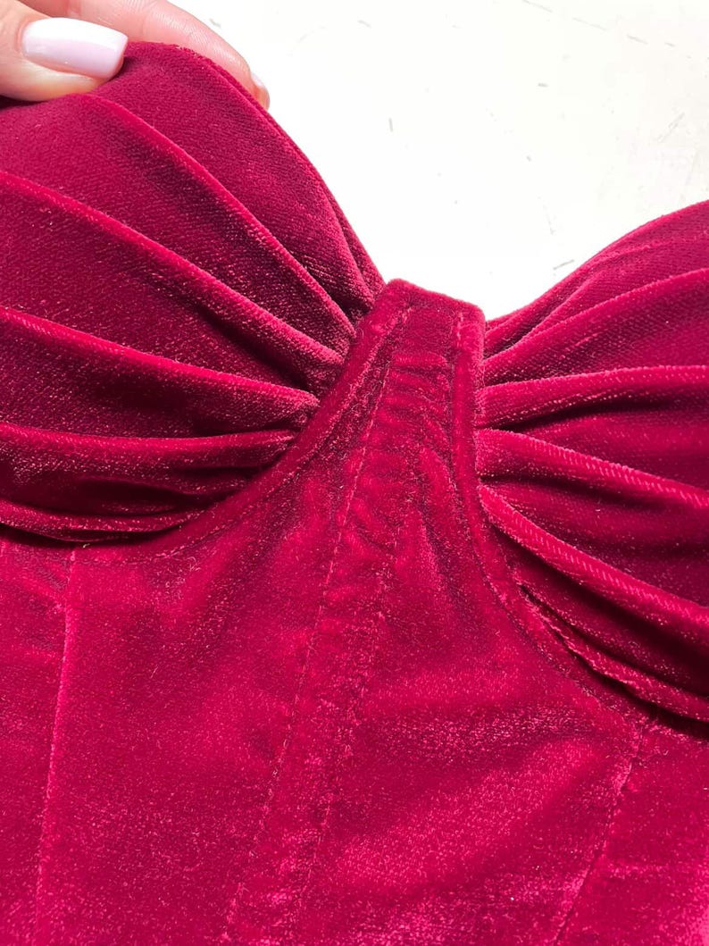 red overbust corset, red velour corset, back lace up corset, woman accessory, burgundy corset, red feminine corset, bordo fashion item, elegant piece, womens accessories, adgustable size, romantic outfit gift, Christmas sale, girlfriends gift,santa lingerie, witch lingerie, romantic lingerie, red velvet corset, red lingerie, overbust corset, lingerie sets, lingerie christmas, christmas corset, corset lingerie, lace up corset, babydoll lingerie, intimo donna