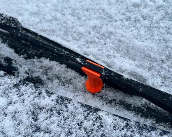 Anti-freeze wiper blade wedges for motorhomes, vans and cars – Winterizing, wiper blades detached from the windshield