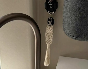Wall-mounted key holder for Fiat Ducato 8, campervan and van key holder, no drilling required