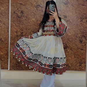 Elegant Afghan Traditional White Dress – A Fusion of Heritage and Grace Afghan Dresses Afghan Wedding Dress Kuchi Afghani Dress