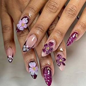 Floral Nails,French Nails,hand painted nail,Minimalist,custom press on nails,3D Nails,Almond  Nails,Acrylic Nails,Birthday gift,Girl gift