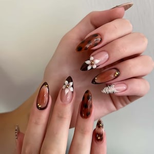 Floral Nails,French Nails,hand painted nail,custom press on nails,3D Nails,Almond Nails,Acrylic Nails,Birthday gift,Girl gift