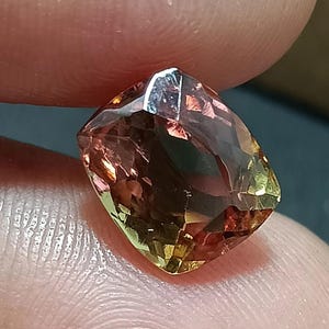 3,5 ct naturlig zultanit med 7 färgskiftande lös, felfri ädelsten, kuddslipad för smyckestillverkning, hänge, present till kvinnor - 9,5x7,9 MM
