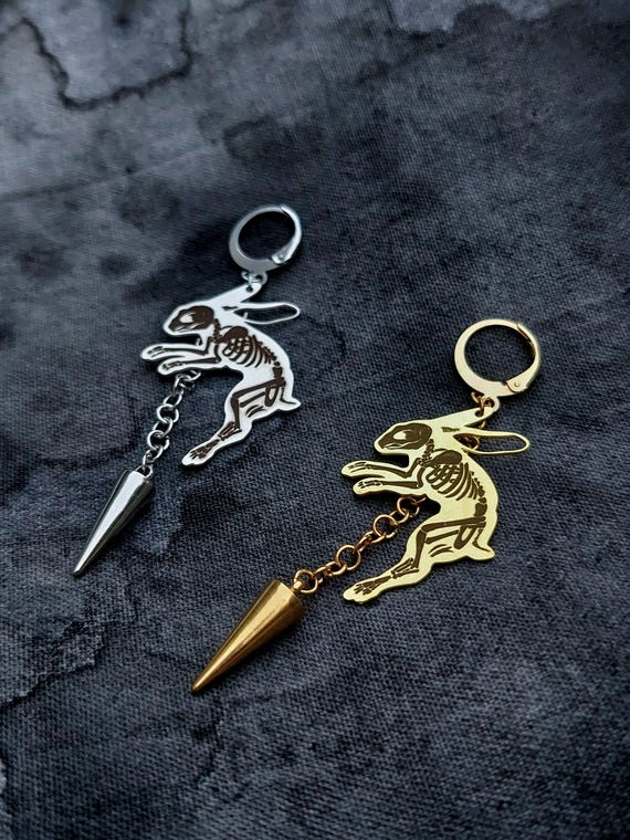 Hasenskelett Ohrring - Diy Goth / Punk Ohrring Animal skull mit Edelstahlspike EINZELNER OHRRING - wasserfest [sabotasche]