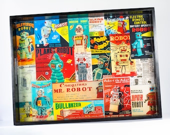 Jouet rétro robot plateau de service en bois avec poignées, décor de bar en résine du milieu du siècle, vintage des années 1960, cadeau art graphique science-fiction, cadeau pour un bureau ou une salle de jeux