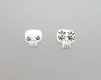 Clous d'oreilles crâne en argent sterling Mini Zoo