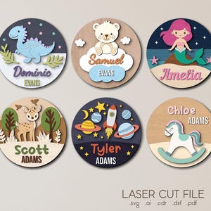 Glowforge 用ベビーネームサインバンドル SVG、レーザーカットファイル、保育園の円形装飾、恐竜、宇宙、人魚、鹿