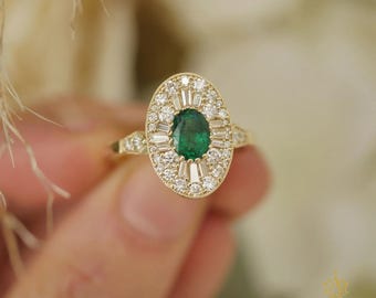 1.6 CT Oval Emerald Halo Ring | Baguette and Round Diamond Gold Ring | Art Deco Vintage Engagement Ring for Her