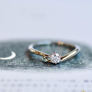 Moon Inspired Round Cut Diamond Ring | Green Birthstone Accent Gold Ring | Unique Celestial Engagement Ring