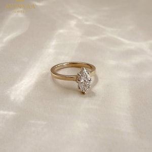 Anillo solitario de talla marquesa en oro macizo / Anillo de compromiso clásico / Anillo de moissanita minimalista y elegante / Anillo de promesa para ella