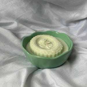 Floral Vintage Candle