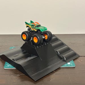 Starter Ramp – 3D Printed Monster Truck Ramp – Durable PETG (1:64 Scale)