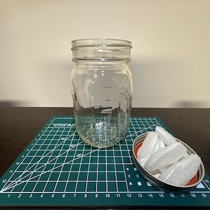 Schedule 1 &quot;Crystal&quot; 5pc & Glass Jar Replica/Prop