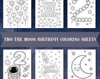 Peut inclure: Six feuilles à colorier en noir et blanc avec des illustrations sur le thème de l'espace. Les dessins comprennent des ballons, des étoiles, des lunes, une fusée, un astronaute et le texte "TWO THE MOON" et "HAPPY BIRTHDAY". La phrase "TWO THE MOON BIRTHDAY COLORING SHEETS" est également présente.