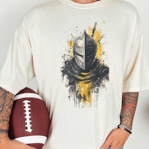 Dark Souls Knight T-Shirt, Medieval Warrior Graphic Tee, Gothic Armor Art Shirt, Fantasy Knight Gift, Oversized Black Shirt