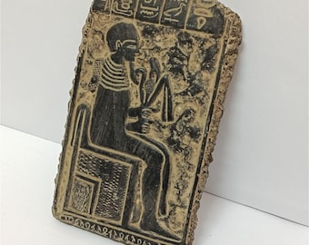エジプトの壁画レリーフ：ホルス神とクレオパトラ女王、古代美術