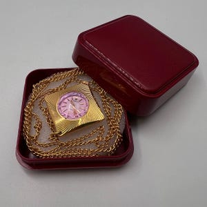 1970 Chaika Vintage USSR Women&#39;s Gilding AU Watch Pendant Working 17Jew Box
