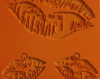Cabtopia| Kiss Me |~3x4 in Texture Mat for Clay| Clay pattern stamps| Polymer clay texture and PMC TM537