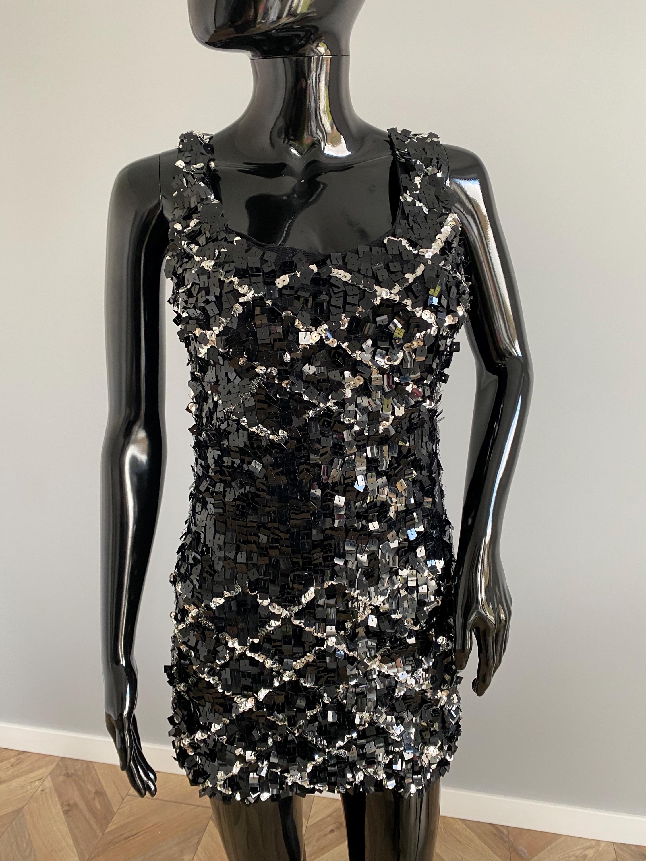 black and silver club dress Cecy | Black Sequin High-Neck Maxi Dress With Cap Sleeves