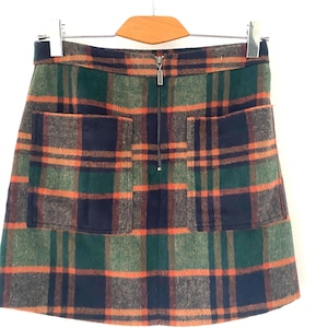 Plaid Wool Blend Mini Skirt: Vintage Preppy Style with Pockets