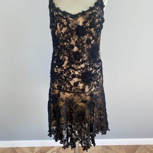Black Lace Midi Dress: Elegant Sleeveless Cocktail Dress, Size M