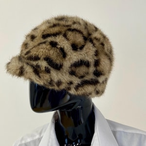 Vintage 1960s Leopard Faux Fur Beret – Classic Parisian Style Hat No. 1742, upcycled ocelot fur main image 4