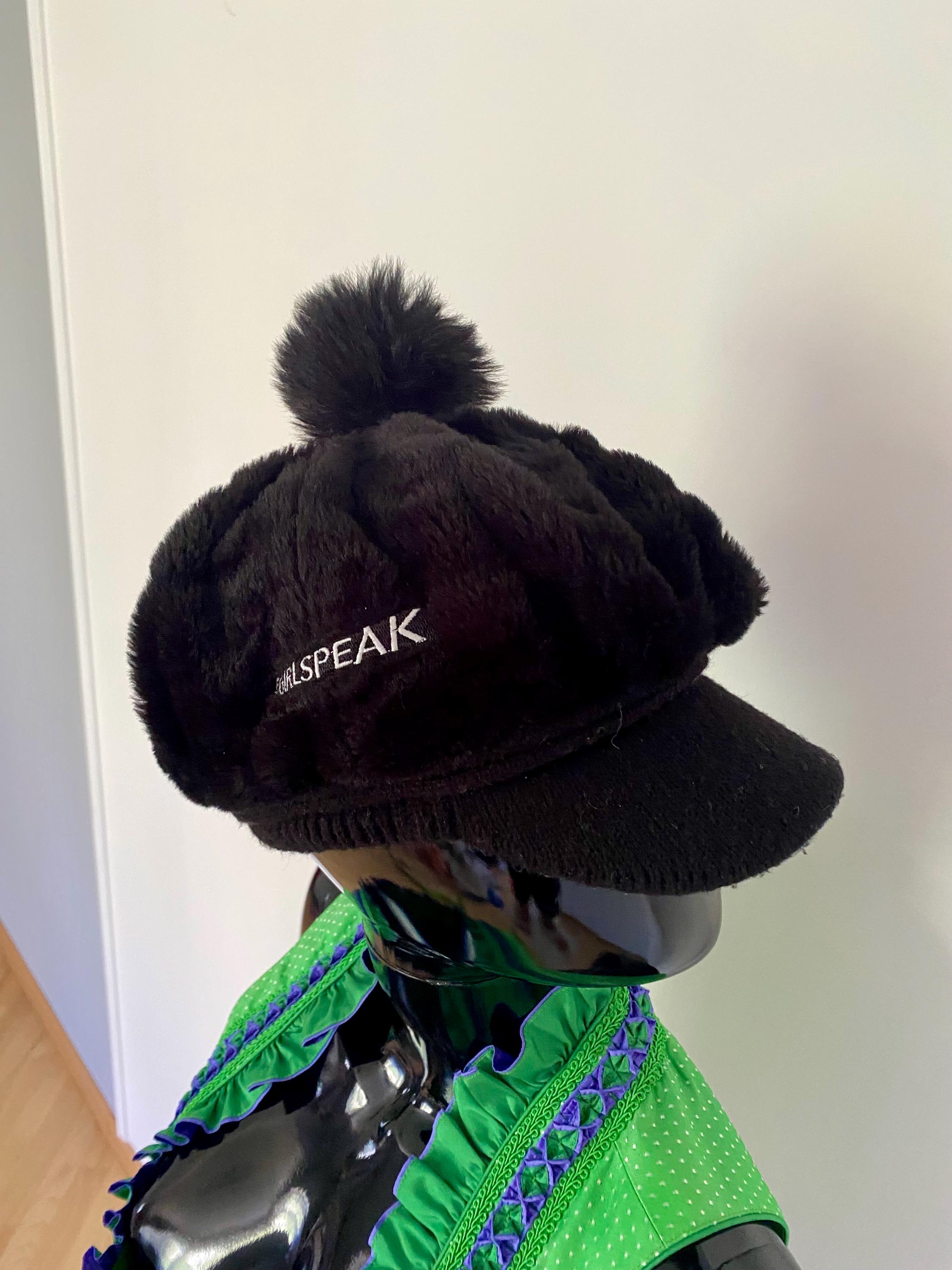帽子 perverze Fluffy-trim Mesh Knit Cap perverze Fluffy-trim Mesh Knit Cap