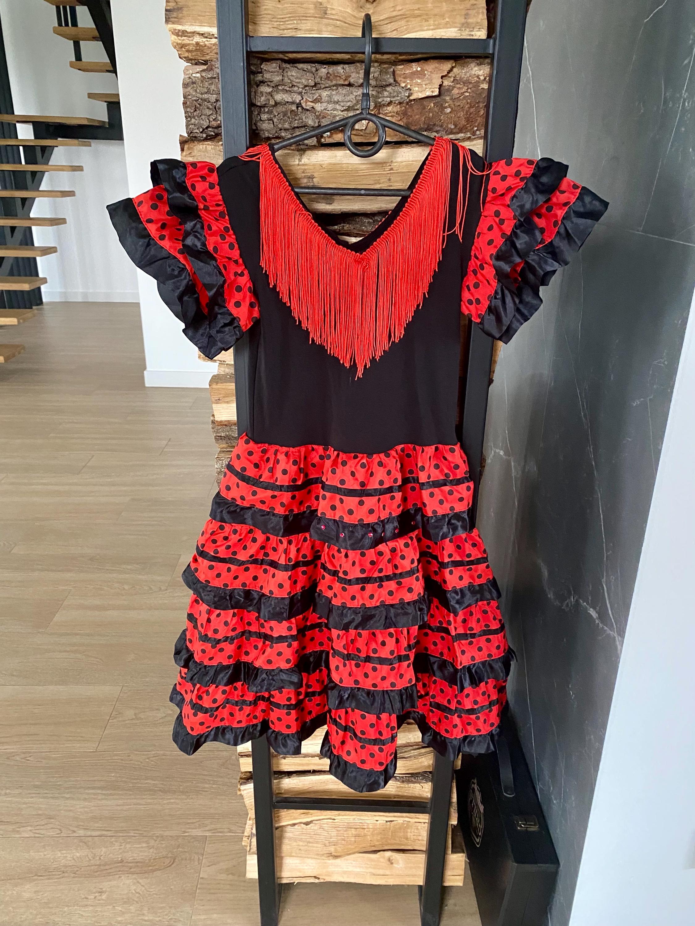 フラメンコドレス 黒と赤のフリル 赤 - 黒 フラメンコドレス：スペイン風フリルダンス衣装 - サイズ 6-9