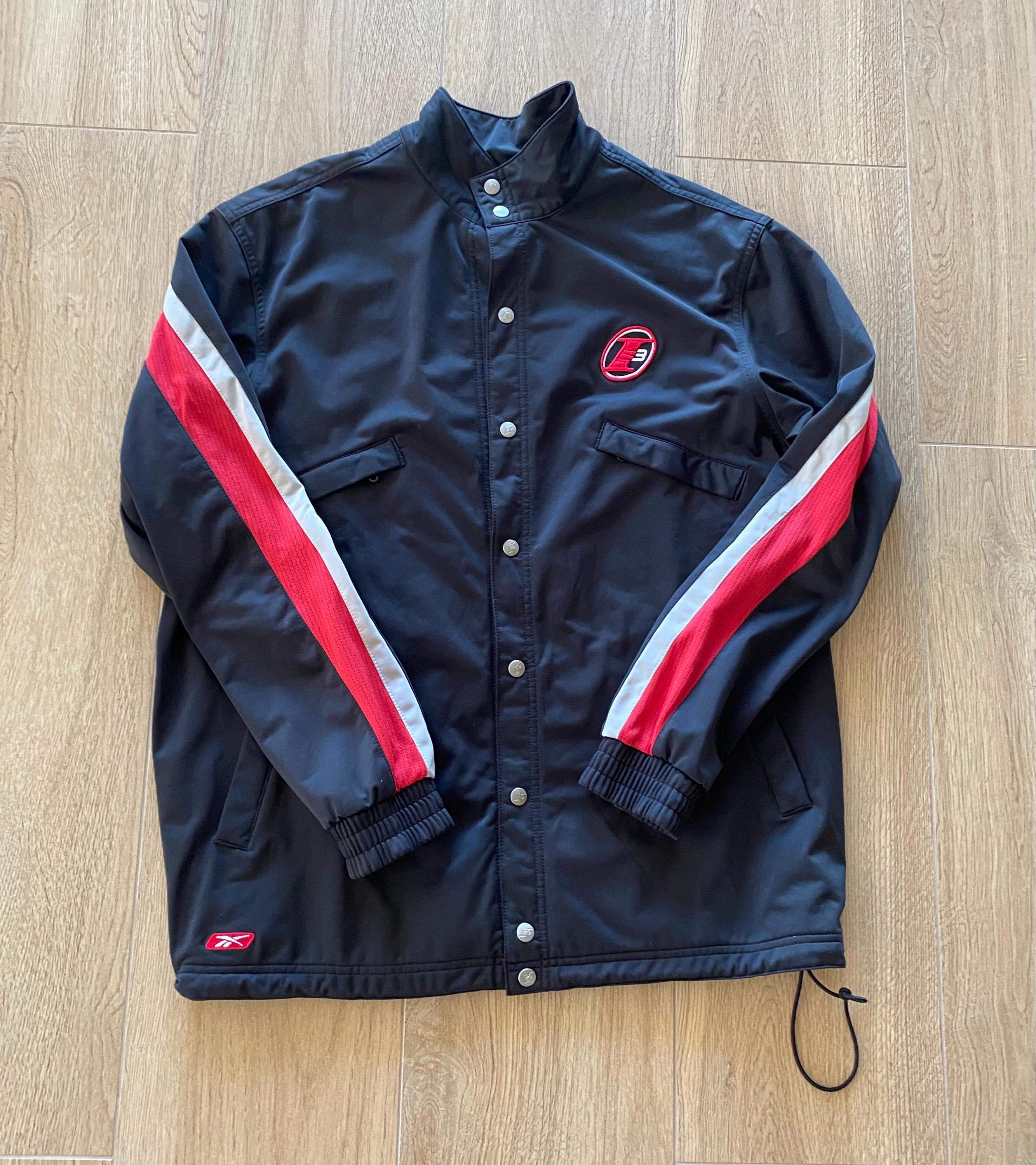 Vintage Reebok Men's Black Windbreaker Jacket US S – Snap Buttons