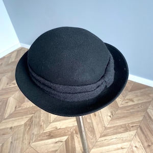 Vintage Hute Motzen Fedora Hat: 100% Wool, Black & Gray Trim